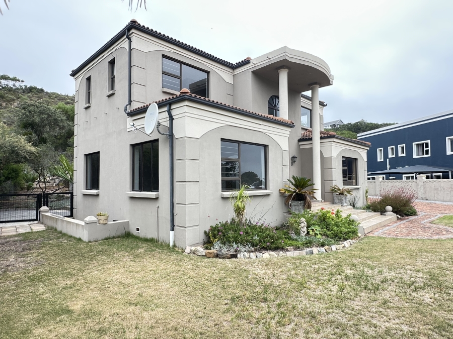 4 Bedroom Property for Sale in Cola Beach Western Cape